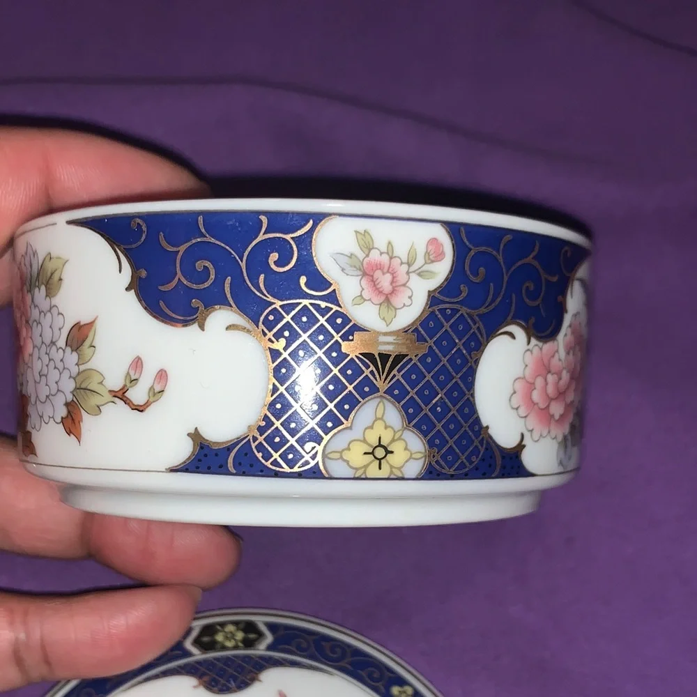 Vintage Japanese Porcelain Floral and Bird Trinket Box - Picture 3 of 4